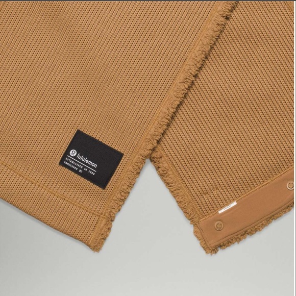 Lululemon Skinny Customizable Snap Scarf
Bold Beige - Picture 2 of 5